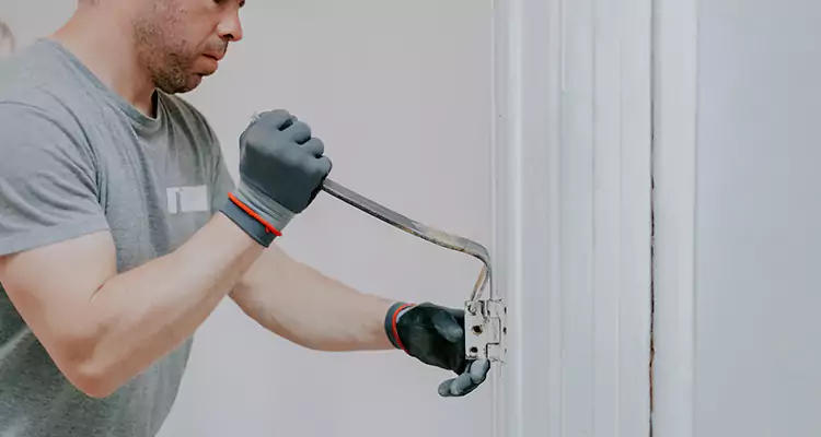 Cracked Door Jamb Repair in Myrtle Grove, FL