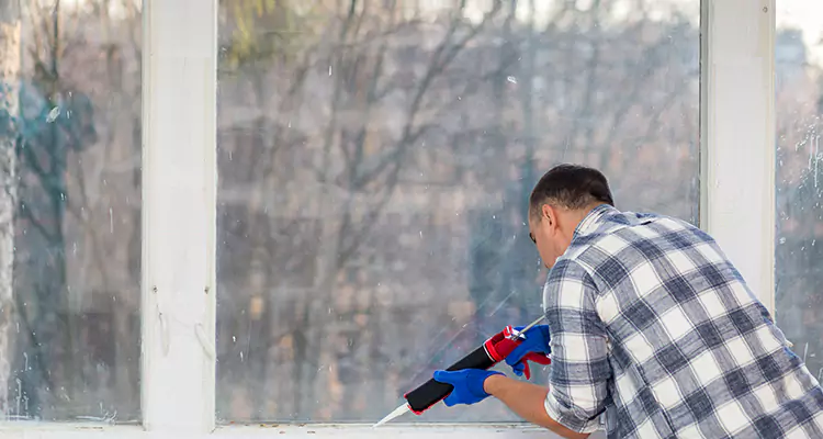 Quality Sliding Shower Door Repair for Closing Issues in Myrtle Grove, FL