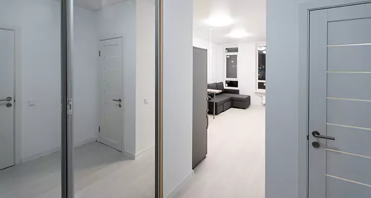 Modern Mirrored Closet Doors Repair in Myrtle Grove, FL
