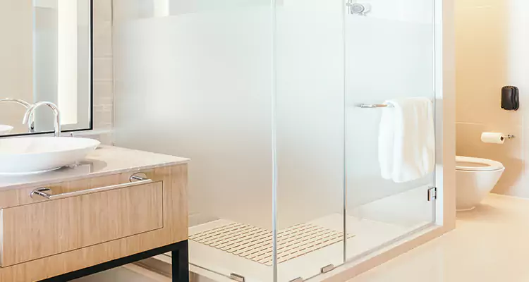Expert Shower Door Fix and Repair in Myrtle Grove, FL